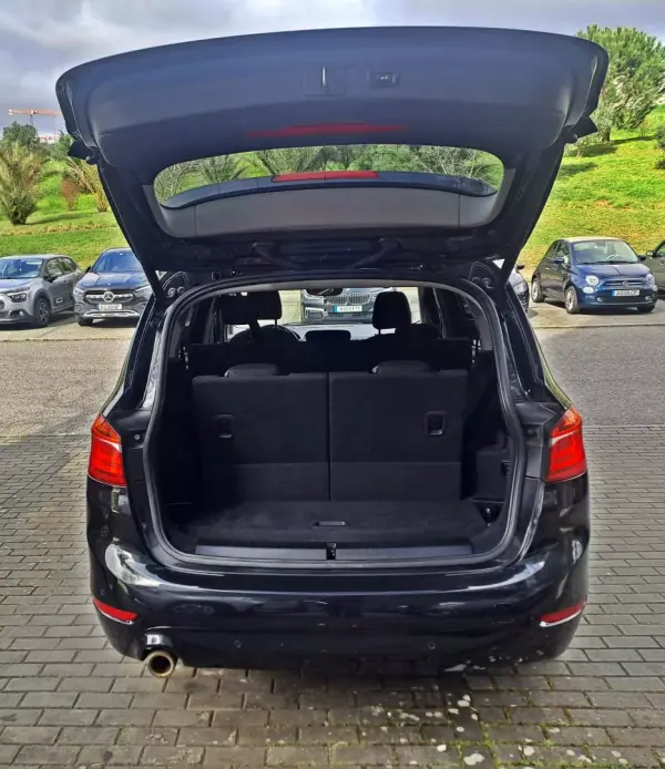 BMW 216 Gran Tourer 2019 - 16500 EUR, 100000 km - AUTO.MOTO.pt - 100000km - foto 19 de 27