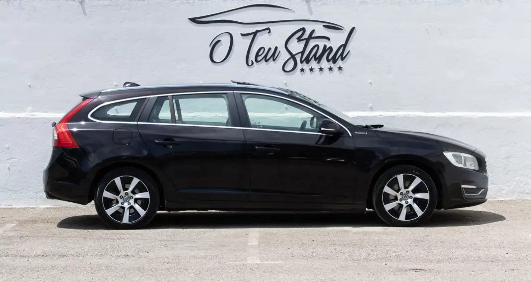 Volvo V60 2013 - 12500 EUR, 242000 km - 242000km - foto 6 de 45