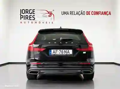 Volvo V60 2021 - 25990 EUR, 82125 km - AUTO.MOTO.pt - 82125km - foto 11 de 51