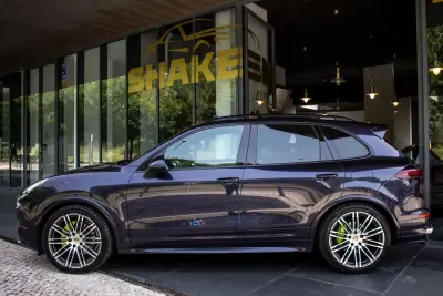Porsche Cayenne 2016 - 42900 EUR, 139769 km - AUTO.MOTO.pt - 139769km - foto 2 de 49