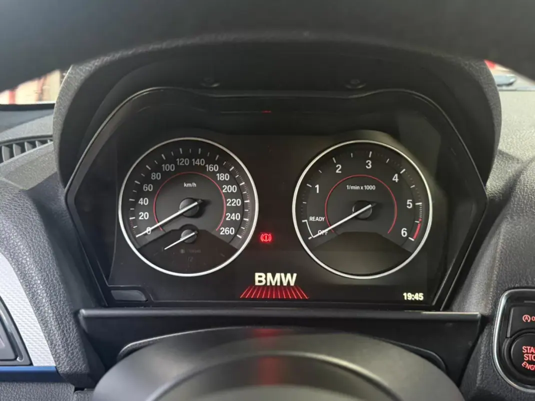 BMW 116 2016 - 18900 EUR, 140456 km - AUTO.MOTO.pt - 140456km - foto 17 de 29