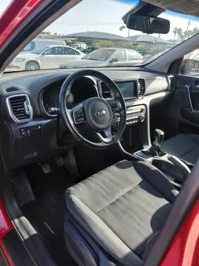 Kia Sportage 2018 - 18900 EUR, 124000 km - AUTO.MOTO.pt - 124000km - foto 3 de 14