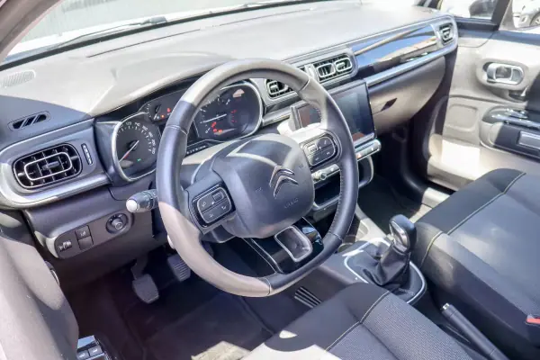 Citroën C3 2018 - 9990 EUR, 89000 km - AUTO.MOTO.pt - 89000km - foto 8 de 28