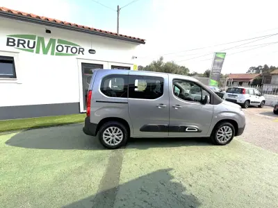 Citroën Berlingo 2021 - 13500 EUR, 81261 km - AUTO.MOTO.pt - 81261km - foto 5 de 19