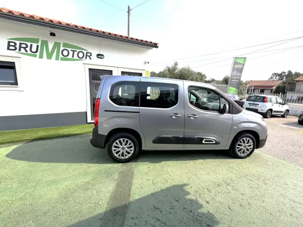 Citroën Berlingo 2021 - 13500 EUR, 81261 km - AUTO.MOTO.pt - 81261km - foto 5 de 19