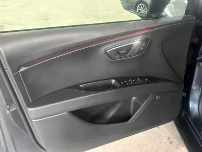 SEAT Leon 2020 - 24900 EUR, 139049 km - AUTO.MOTO.pt - 139049km - foto 9 de 31