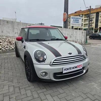 MINI 3 Portas 2011 - 11850 EUR, 158400 km - AUTO.MOTO.pt - 158400km - foto 2 de 24