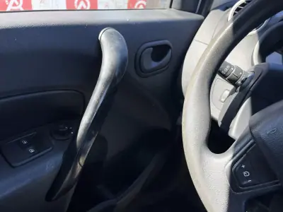 Renault 2021 - 14990 EUR, 90915 km - AUTO.MOTO.pt - 90915km - foto 15 de 17