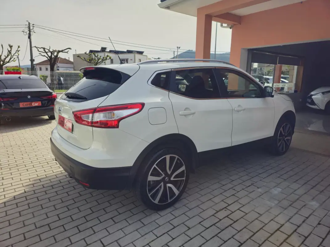 Nissan Qashqai 2016 - 17500 EUR, 101000 km - AUTO.MOTO.pt - 101000km - foto 4 de 15