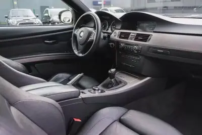 BMW 320 2016 - 18900 EUR, 230000 km - AUTO.MOTO.pt - 230000km - foto 15 de 28