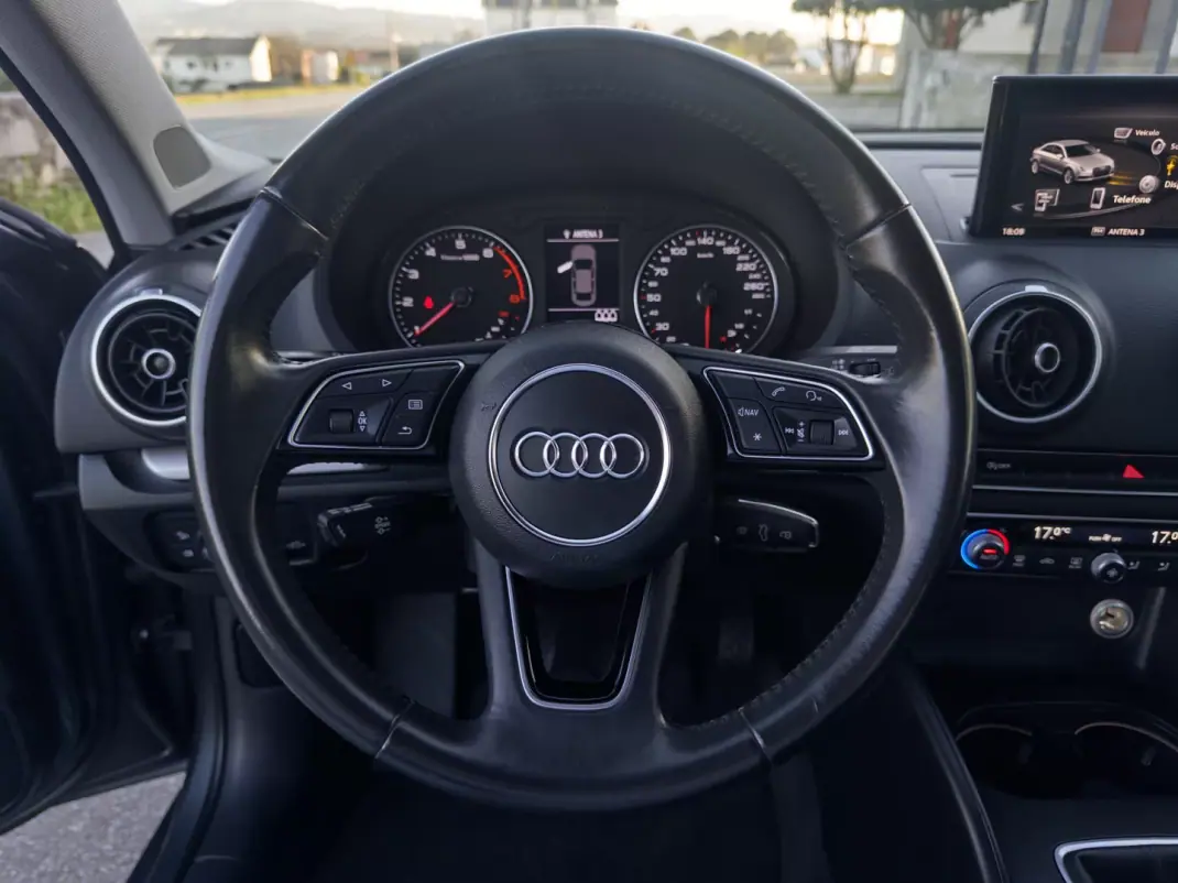 Audi A3 Limousine 2017 - 16990 EUR, 97000 km - AUTO.MOTO.pt - 97000km - foto 14 de 33