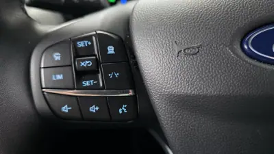 Ford Tourneo Courier 2024 - 24990 EUR, 15000 km - AUTO.MOTO.pt - 15000km - foto 12 de 29