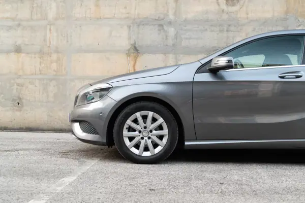 Mercedes-Benz A 180 2013 - 10990 EUR, 215000 km - AUTO.MOTO.pt - 215000km - foto 11 de 34