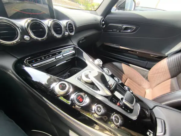 Mercedes-Benz AMG GT 2016 - 84900 EUR, 99000 km - AUTO.MOTO.pt - 99000km - foto 8 de 17