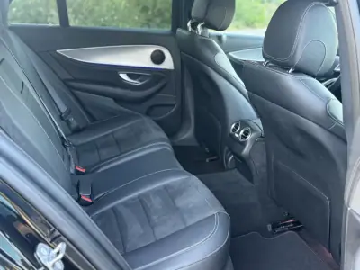 Mercedes-Benz E 220 2017 - 28999 EUR, 60000 km - AUTO.MOTO.pt - 60000km - foto 19 de 24