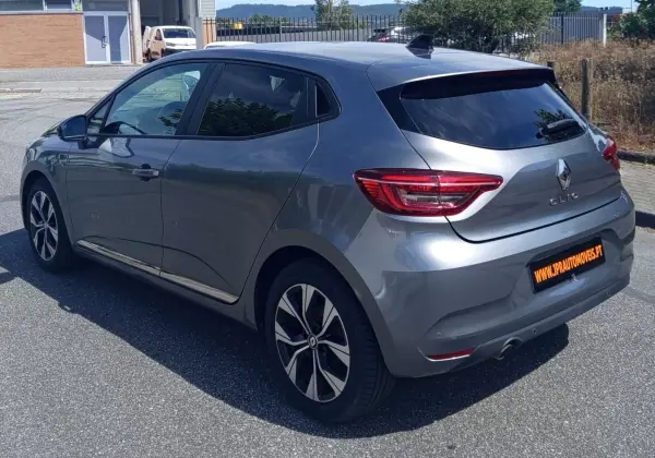Renault Clio 2023 - 13490 EUR, 146100 km - AUTO.MOTO.pt - 146100km - foto 4 de 19
