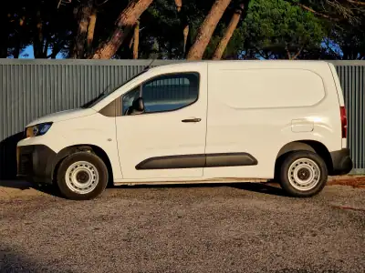 Peugeot Partner 1.5 BlueHdi 100cv 2021 - 13990 EUR, 106734 km - AUTO.MOTO.pt - 106734km - foto 3 de 25