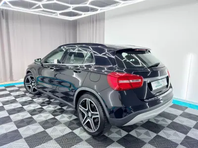 Mercedes-Benz GLA 200 2015 - 17000 EUR, 194000 km - AUTO.MOTO.pt - 194000km - foto 5 de 21