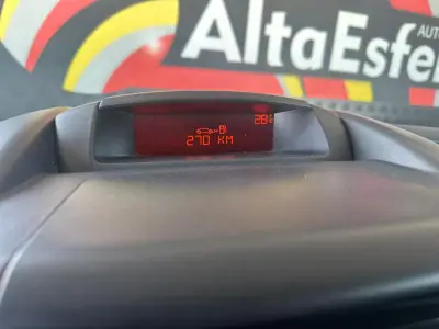 Peugeot Partner 2010 - 8900 EUR, 217259 km - AUTO.MOTO.pt - 217259km - foto 15 de 20