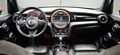 MINI Cooper 2015 - 15990 EUR, 184130 km - AUTO.MOTO.pt - 184130km - foto 21 de 39