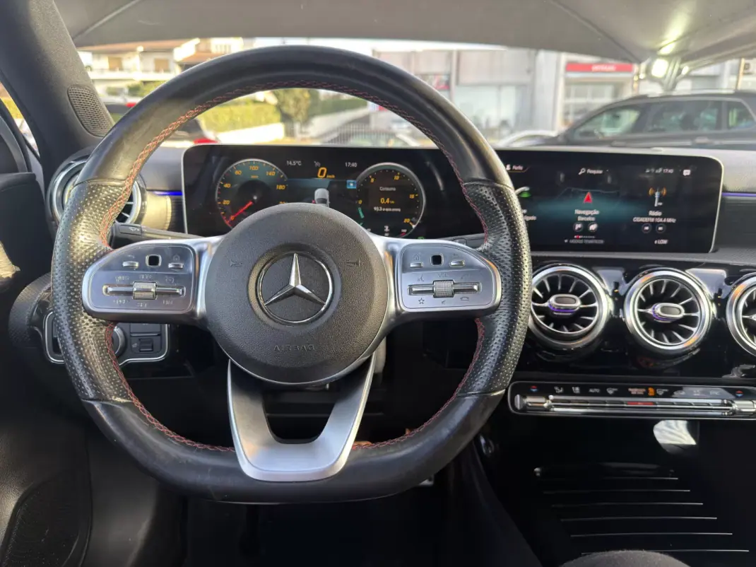 Mercedes-Benz A 180 Limousine 2019 - 23990 EUR, 176827 km - AUTO.MOTO.pt - 176827km - foto 16 de 19