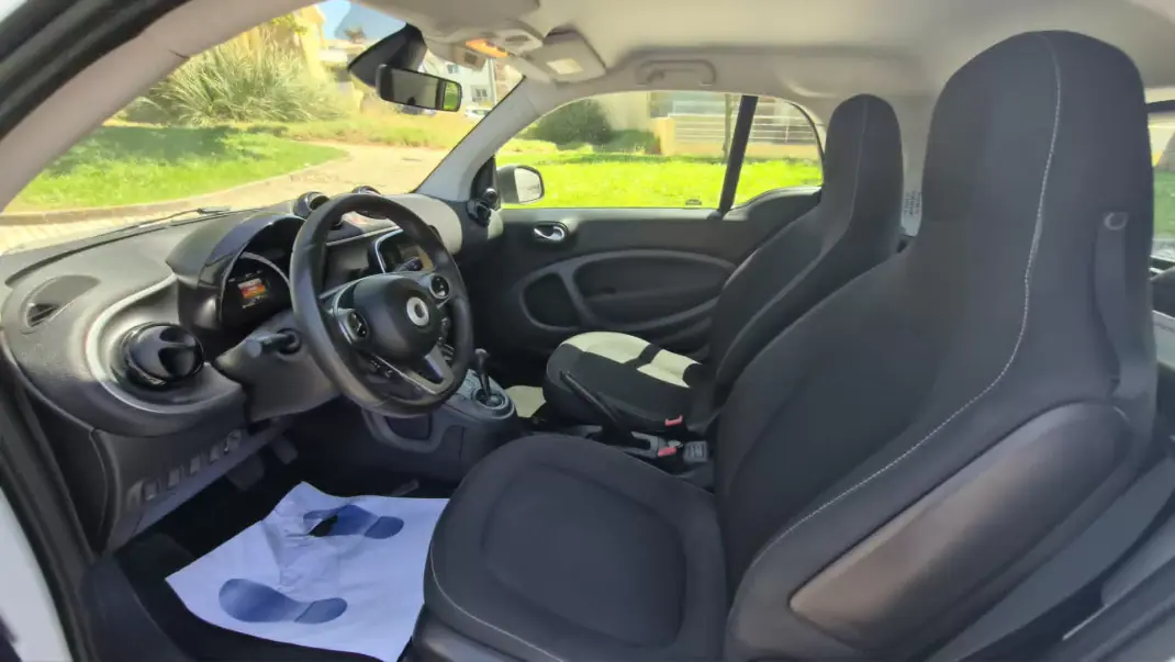 Smart ForTwo Coupé 2018 - 13890 EUR, 25000 km - 25000km - foto 8 de 12