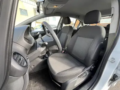 Opel Corsa 2011 - 6450 EUR, 117000 km - AUTO.MOTO.pt - 117000km - foto 23 de 50