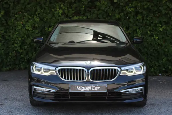 BMW 530e 2018 - 23900 EUR, 145900 km - AUTO.MOTO.pt - 145900km - foto 2 de 18