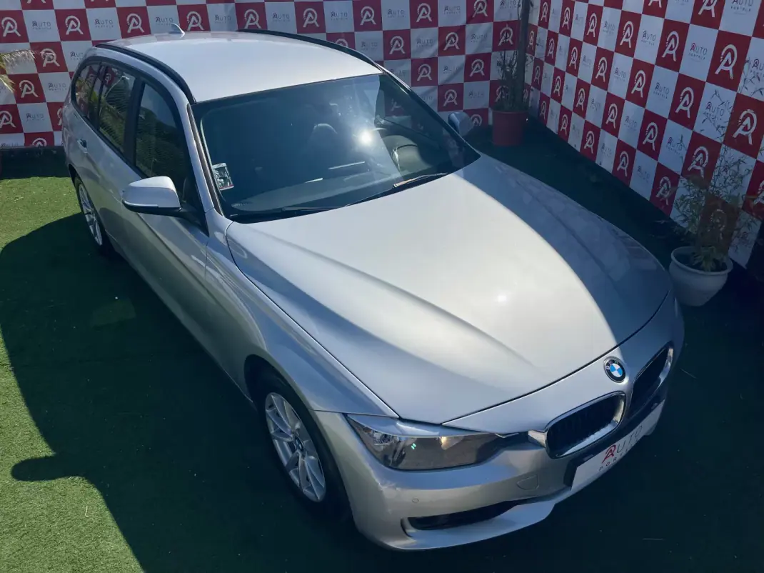 BMW 318 2014 - 15990 EUR, 203500 km - AUTO.MOTO.pt - 203500km - foto 6 de 19