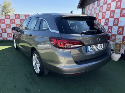 Opel Astra Sports Tourer 2019 — foto 4 de 22