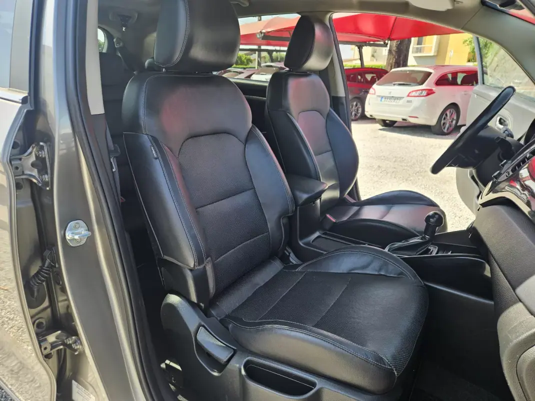 Kia Carens 2018 - 17700 EUR, 104900 km - 104900km - foto 14 de 52