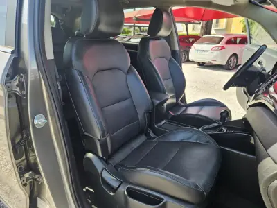 Kia Carens 2018 - 17700 EUR, 104900 km - AUTO.MOTO.pt - 104900km - foto 14 de 52