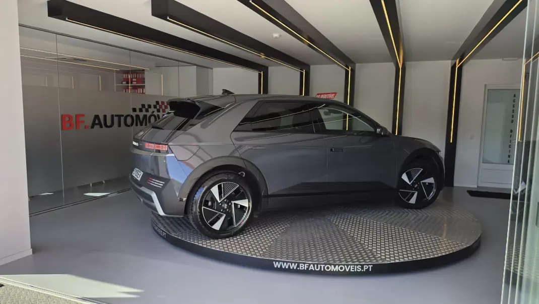 Hyundai Ioniq 5 2025 - 42900 EUR, 18996 km - 18996km - foto 7 de 62