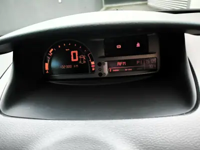 Renault Modus 2008 - 4500 EUR, 132000 km - AUTO.MOTO.pt - 132000km - foto 34 de 42