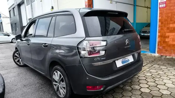 Citroën C4 Picasso 2014 - 11200 EUR, 162000 km - AUTO.MOTO.pt - 162000km - foto 10 de 16