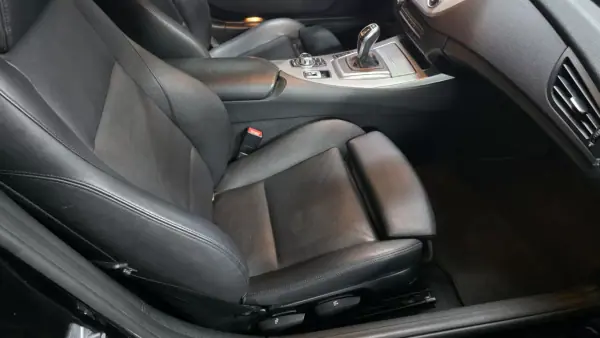 BMW Z4 2013 - 27990 EUR, 98000 km - AUTO.MOTO.pt - 98000km - foto 20 de 38