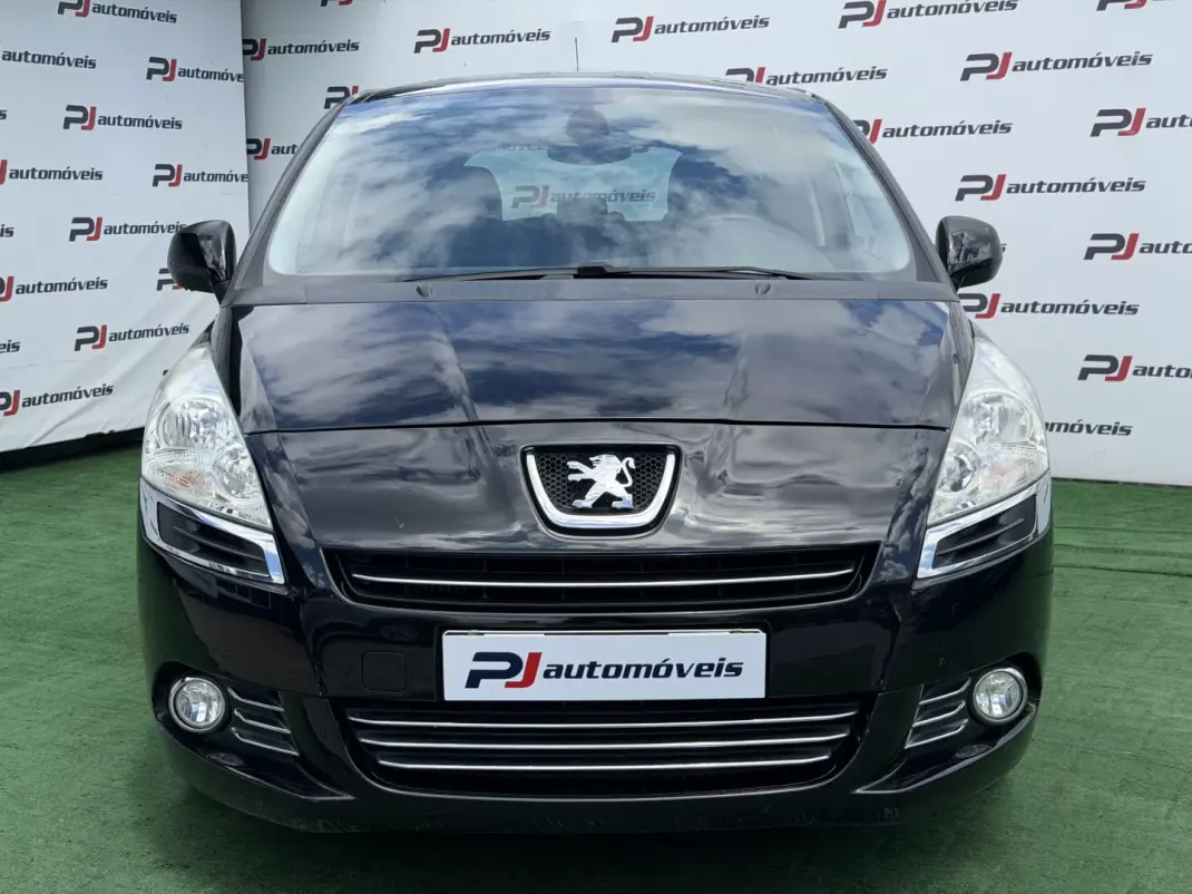 Peugeot 5008 2010 - 7500 EUR, 191000 km - AUTO.MOTO.pt - 191000km - foto 3 de 17