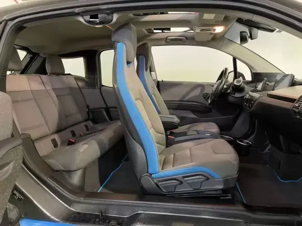 BMW i3 2016 - 13950 EUR, 124000 km - AUTO.MOTO.pt - 124000km - foto 21 de 40