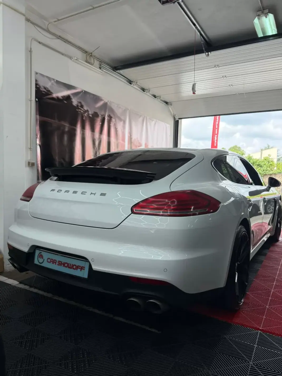 Porsche Panamera 2015 - 39900 EUR, 186000 km - AUTO.MOTO.pt - 186000km - foto 5 de 17