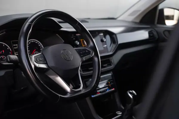 Volkswagen T-Cross 2022 - 17900 EUR, 96000 km - AUTO.MOTO.pt - 96000km - foto 10 de 26