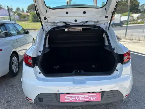 Renault Clio 2017 - 12990 EUR, 124490 km - 124490km - foto 6 de 7