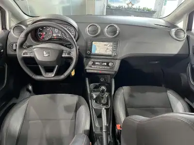 SEAT Ibiza 2016 - 10900 EUR, 186942 km - AUTO.MOTO.pt - 186942km - foto 10 de 25