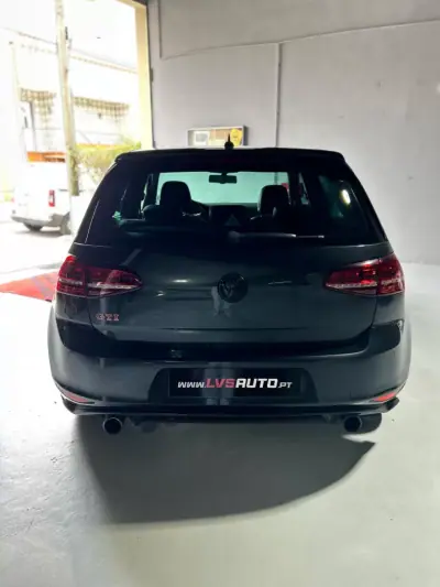 Volkswagen Golf 2014 - 20000 EUR, 187000 km - AUTO.MOTO.pt - 187000km - foto 4 de 33