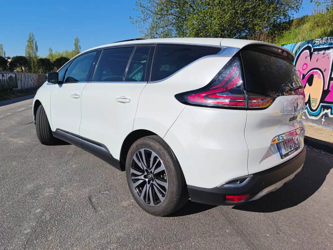 Renault Espace 2016 - 16450 EUR, 171955 km - AUTO.MOTO.pt - 171955km - foto 7 de 31