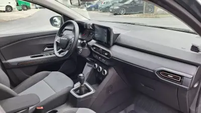 Dacia Jogger 2024 - 20890 EUR, 6203 km - AUTO.MOTO.pt - 6203km - foto 25 de 50