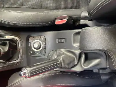 Renault Mégane Sport Tourer 2014 - 9999 EUR, 163000 km - AUTO.MOTO.pt - 163000km - foto 40 de 47