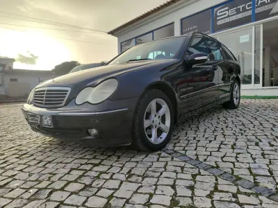 Mercedes-Benz C 220 2005 - 6900 EUR, 382000 km - AUTO.MOTO.pt - 382000km - foto 3 de 19