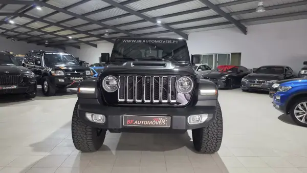 Jeep Gladiator 2021 - 62900 EUR, 117383 km - 117383km - foto 13 de 53