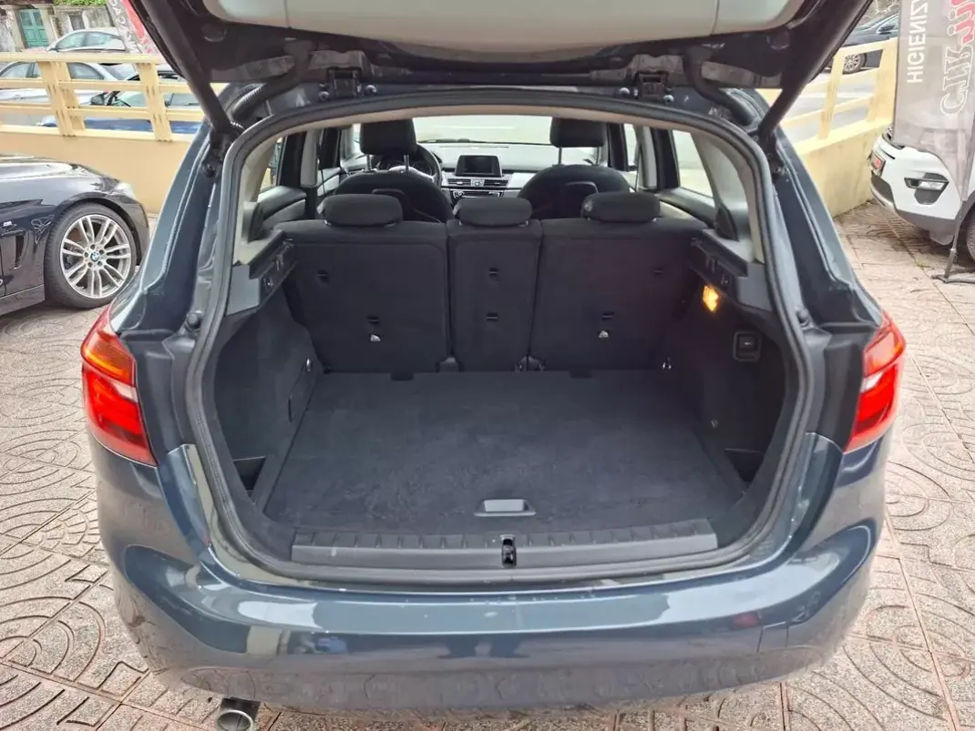 BMW 218 2014 - 8500 EUR, 490000 km - AUTO.MOTO.pt - 490000km - foto 32 de 33