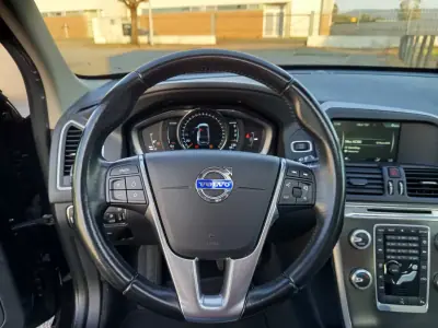 Volvo XC 60 2015 - 17990 EUR, 134200 km - AUTO.MOTO.pt - 134200km - foto 19 de 21